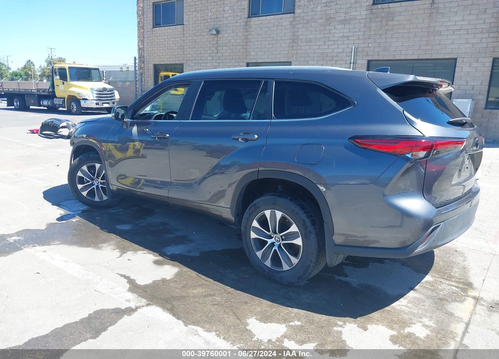 2023 TOYOTA HIGHLANDER XLE VIN: 5TDKDRBH6PS006171
