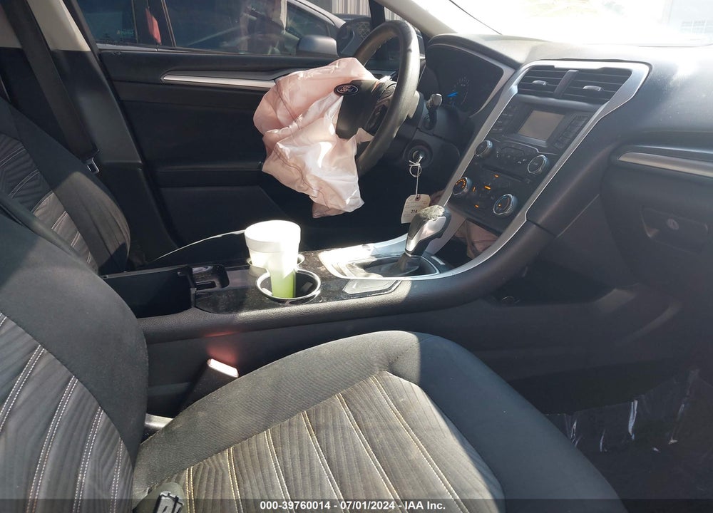 2016 FORD FUSION SE VIN: 3FA6P0H71GR220268