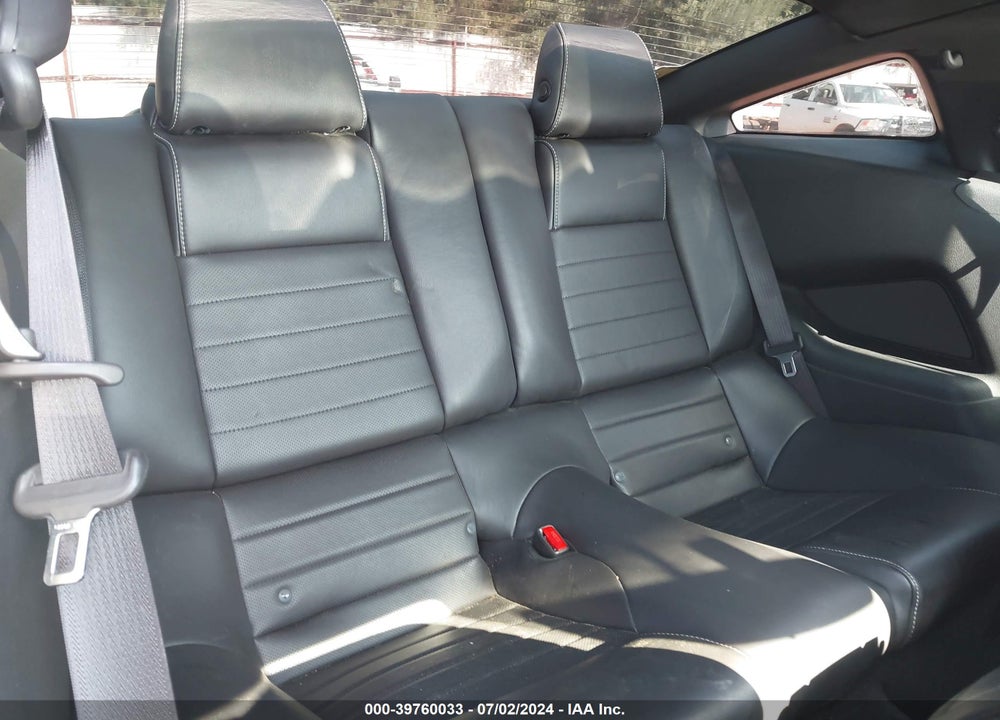 2014 FORD MUSTANG V6 PREMIUM VIN: 1ZVBP8AM2E5270116
