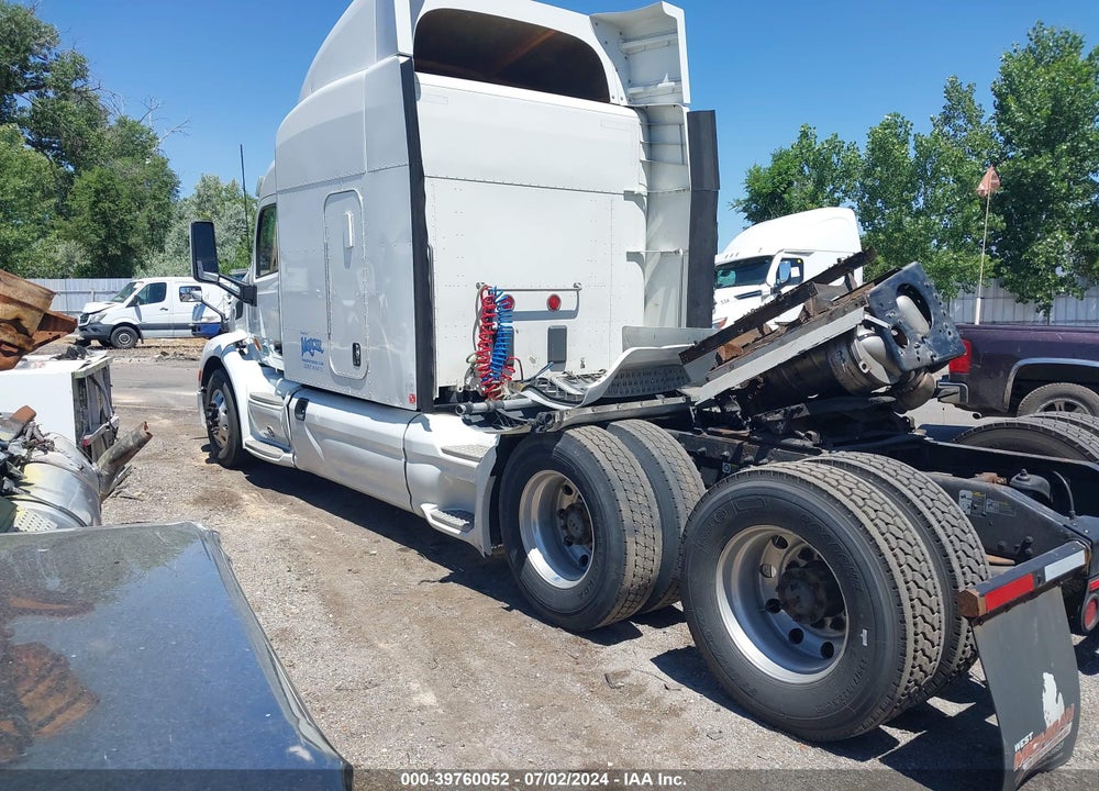 2016 PETERBILT 579 VIN: 1XPBDP9X6GD336470