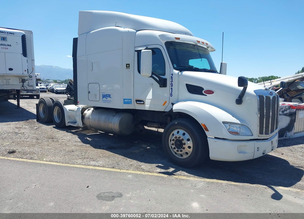 2016 PETERBILT 579 VIN: 1XPBDP9X6GD336470