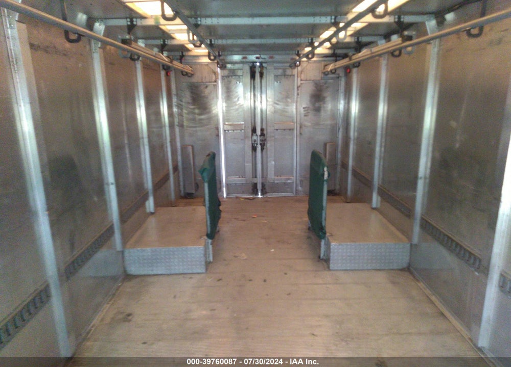 2009 FREIGHTLINER CHASSIS M LINE WALK-IN VAN VIN: 4UZAAPDU19CAL9181