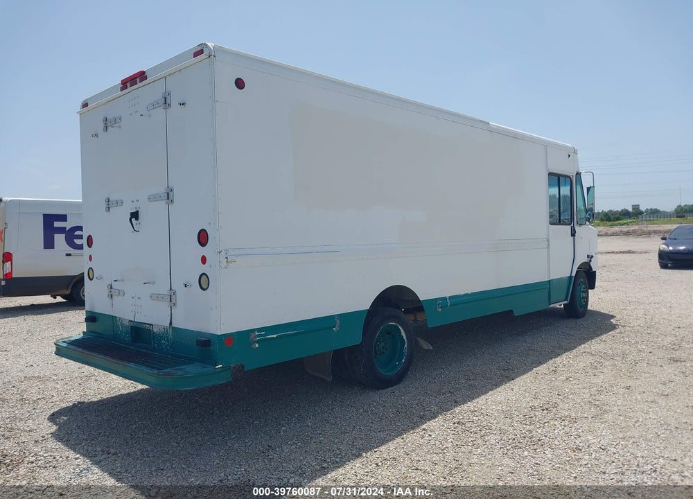 2009 FREIGHTLINER CHASSIS M LINE WALK-IN VAN VIN: 4UZAAPDU19CAL9181