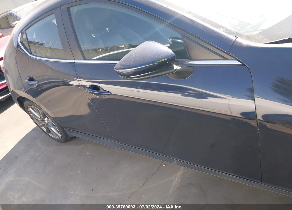 2021 MAZDA 3 SELECT VIN: JM1BPAKLXM1313915