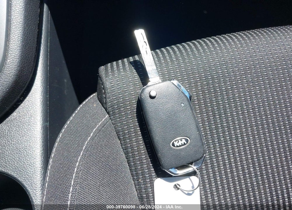 2019 KIA FORTE LXS VIN: 3KPF24AD3KE016894