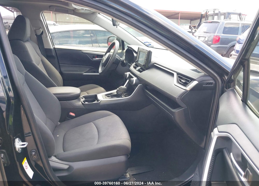 2019 TOYOTA RAV4 XLE VIN: JTMW1RFV7KD506211