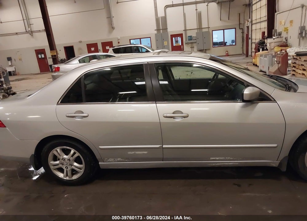 2007 HONDA ACCORD 2.4 EX VIN: 1HGCM56817A155738