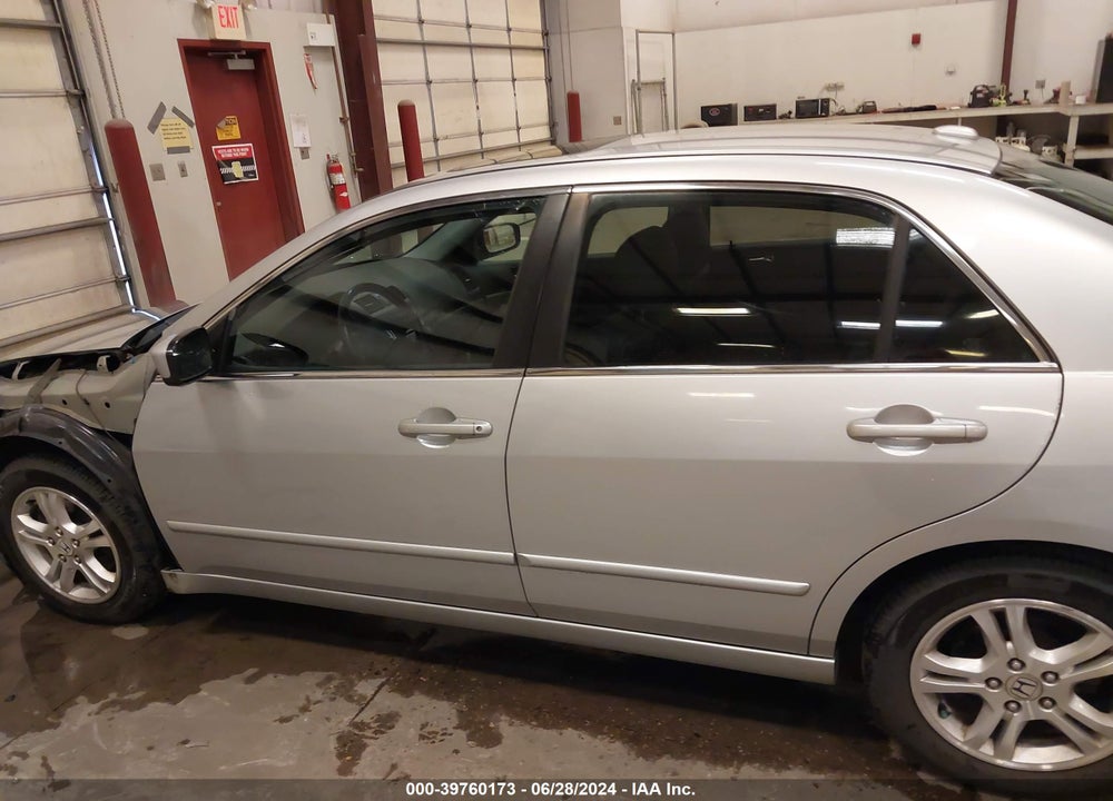 2007 HONDA ACCORD 2.4 EX VIN: 1HGCM56817A155738
