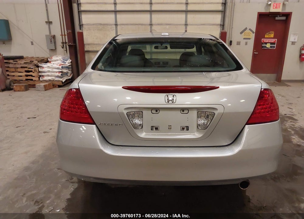 2007 HONDA ACCORD 2.4 EX VIN: 1HGCM56817A155738