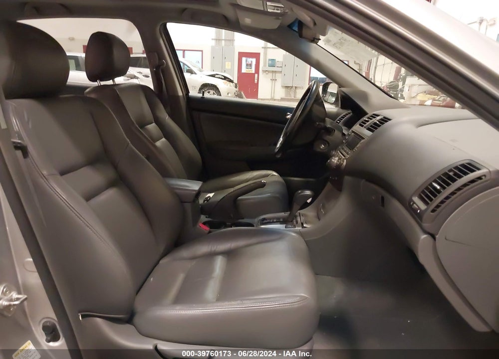 2007 HONDA ACCORD 2.4 EX VIN: 1HGCM56817A155738