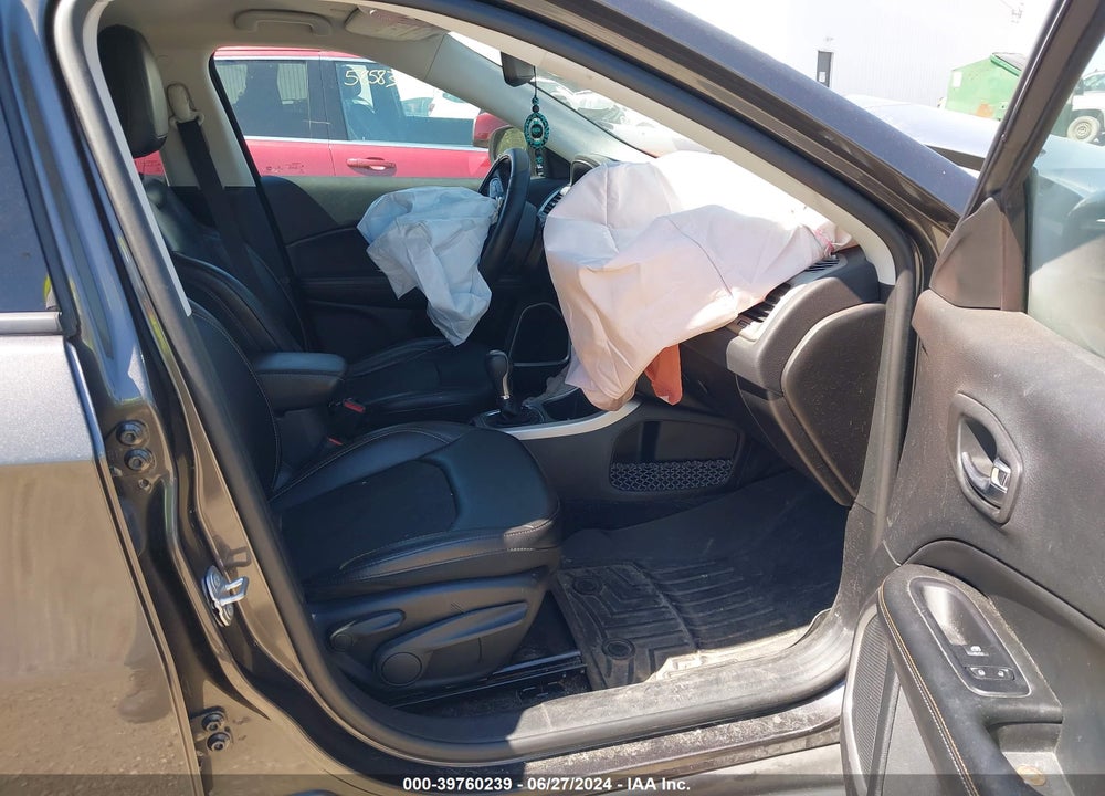 2019 JEEP COMPASS LATITUDE FWD VIN: 3C4NJCBB8KT636559