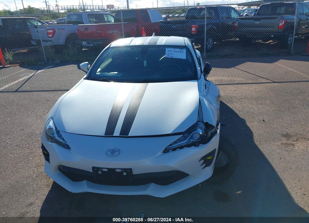 2018 TOYOTA 86 VIN: JF1ZNAE18J9700481