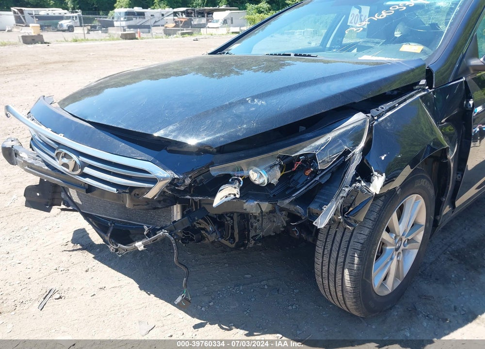 2015 HYUNDAI SONATA SE VIN: 5NPE24AF4FH210610