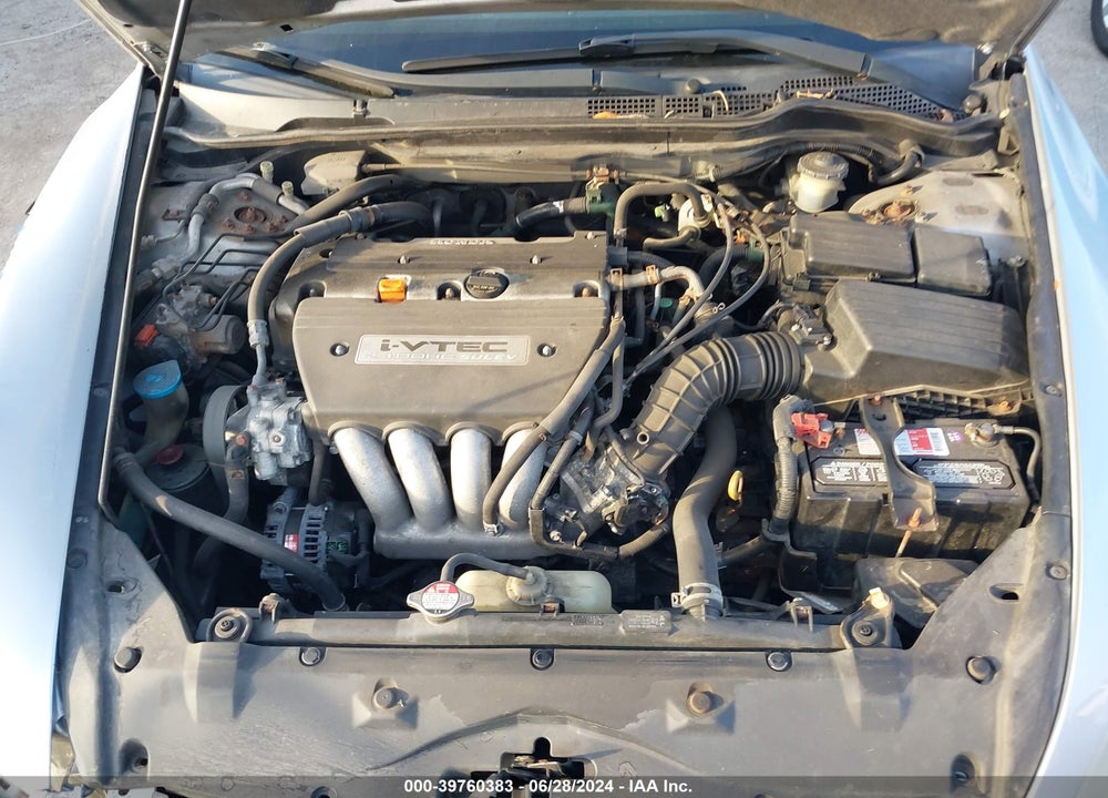 2004 HONDA ACCORD 2.4 EX VIN: JHMCM567X4C011139