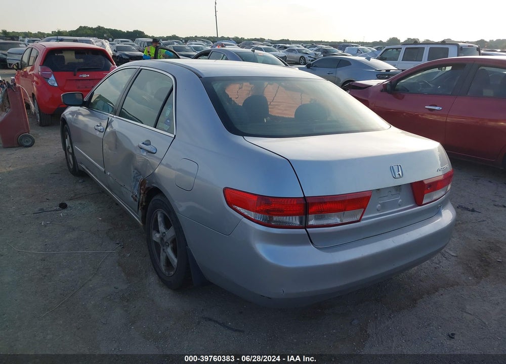 2004 HONDA ACCORD 2.4 EX VIN: JHMCM567X4C011139