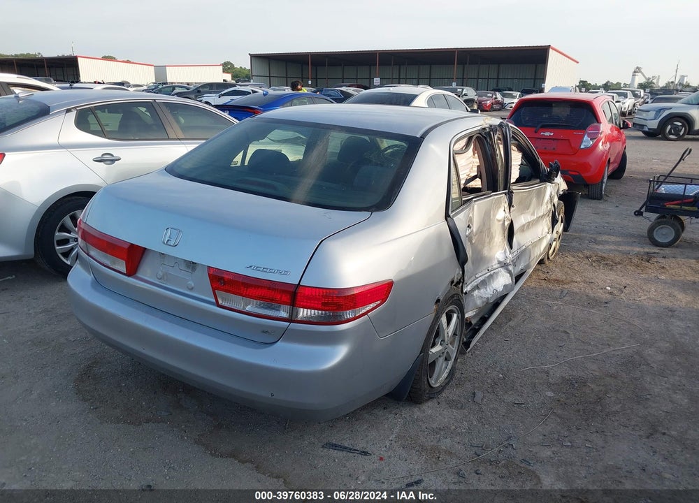 2004 HONDA ACCORD 2.4 EX VIN: JHMCM567X4C011139