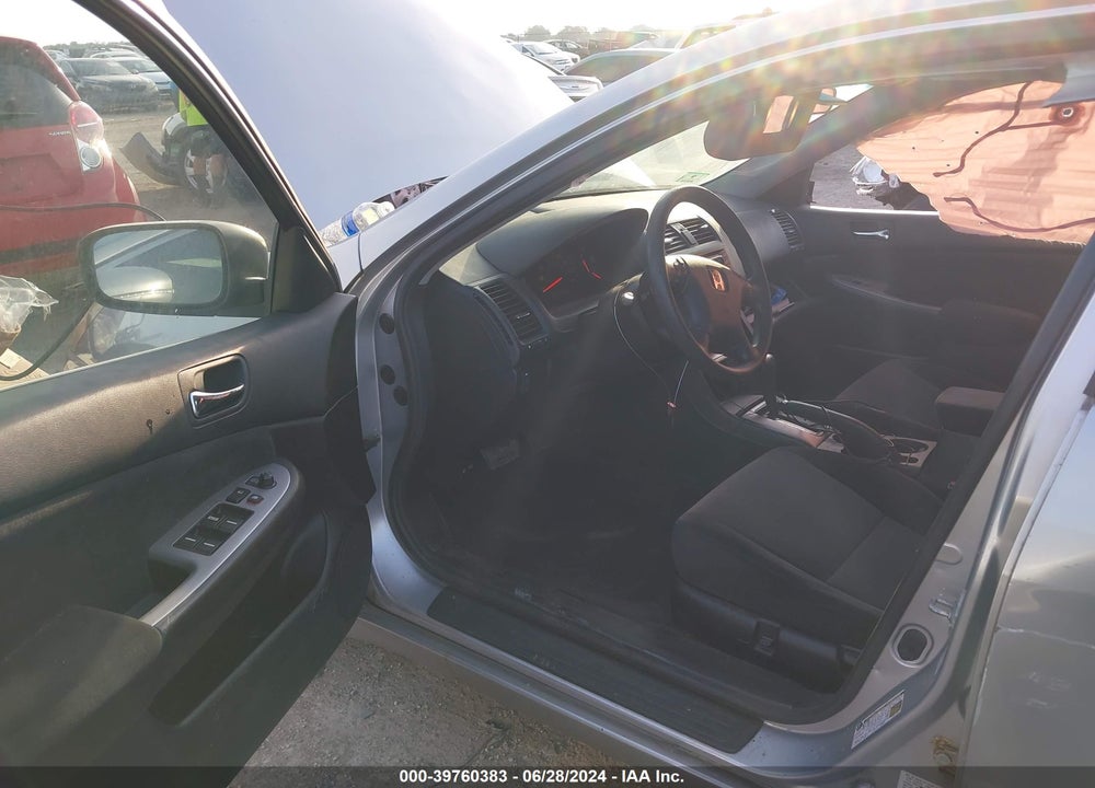 2004 HONDA ACCORD 2.4 EX VIN: JHMCM567X4C011139