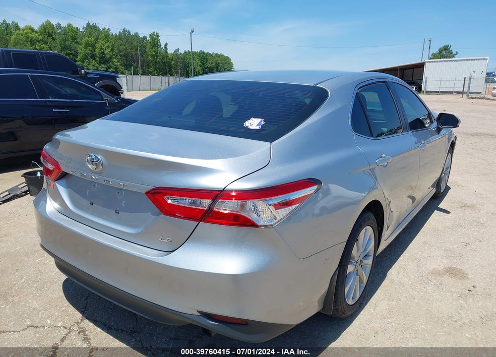 2018 TOYOTA CAMRY LE VIN: 4T1B11HK2JU149663
