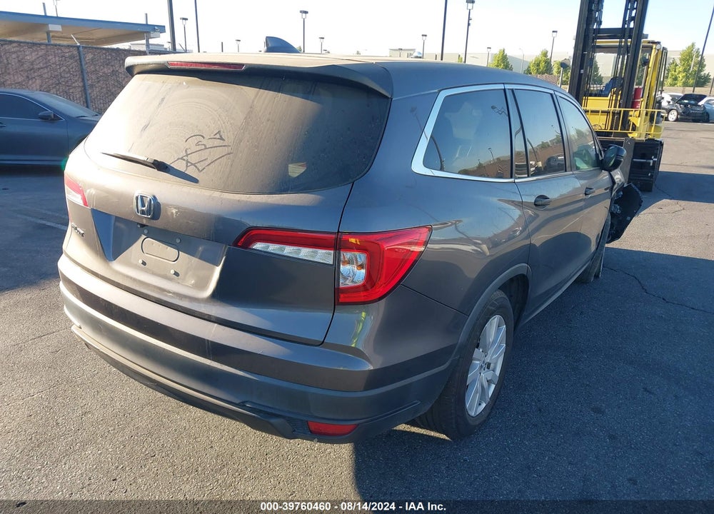 2019 HONDA PILOT LX VIN: 5FNYF5H11KB031743