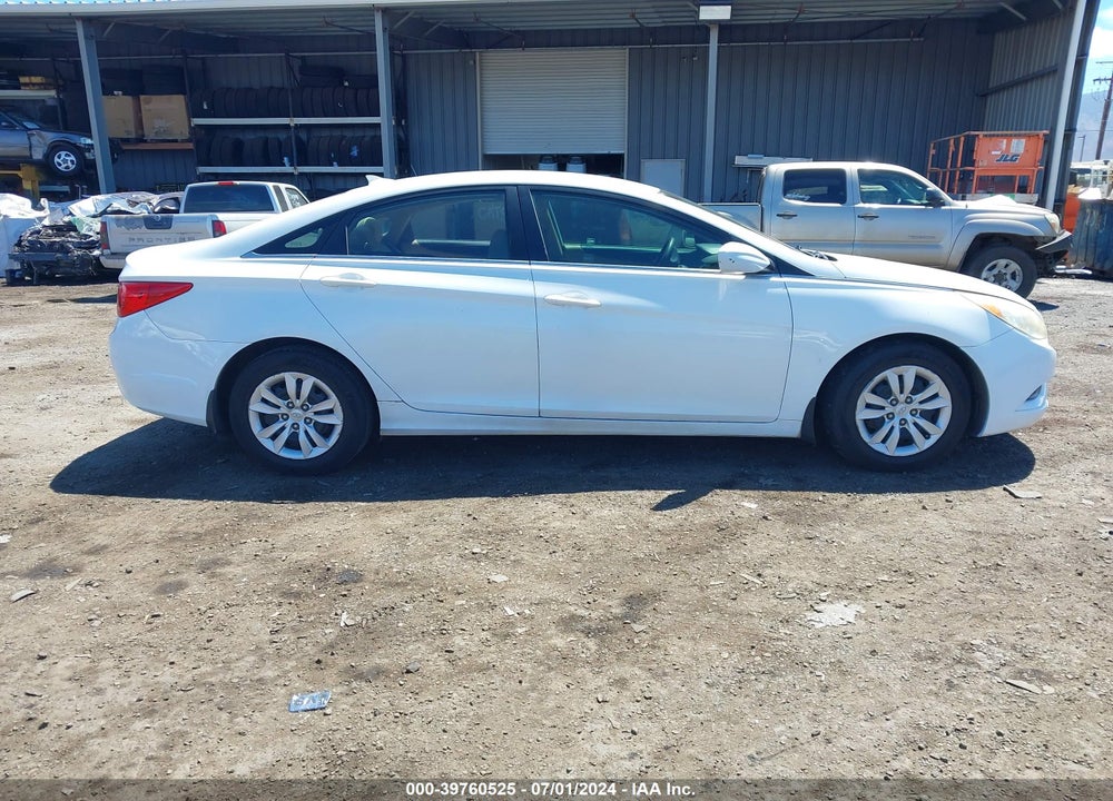2013 HYUNDAI SONATA GLS VIN: 5NPEB4AC4DH521084