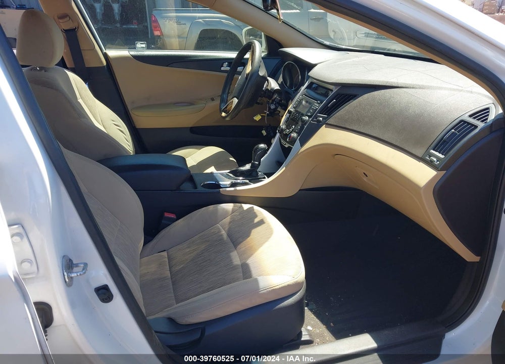 2013 HYUNDAI SONATA GLS VIN: 5NPEB4AC4DH521084