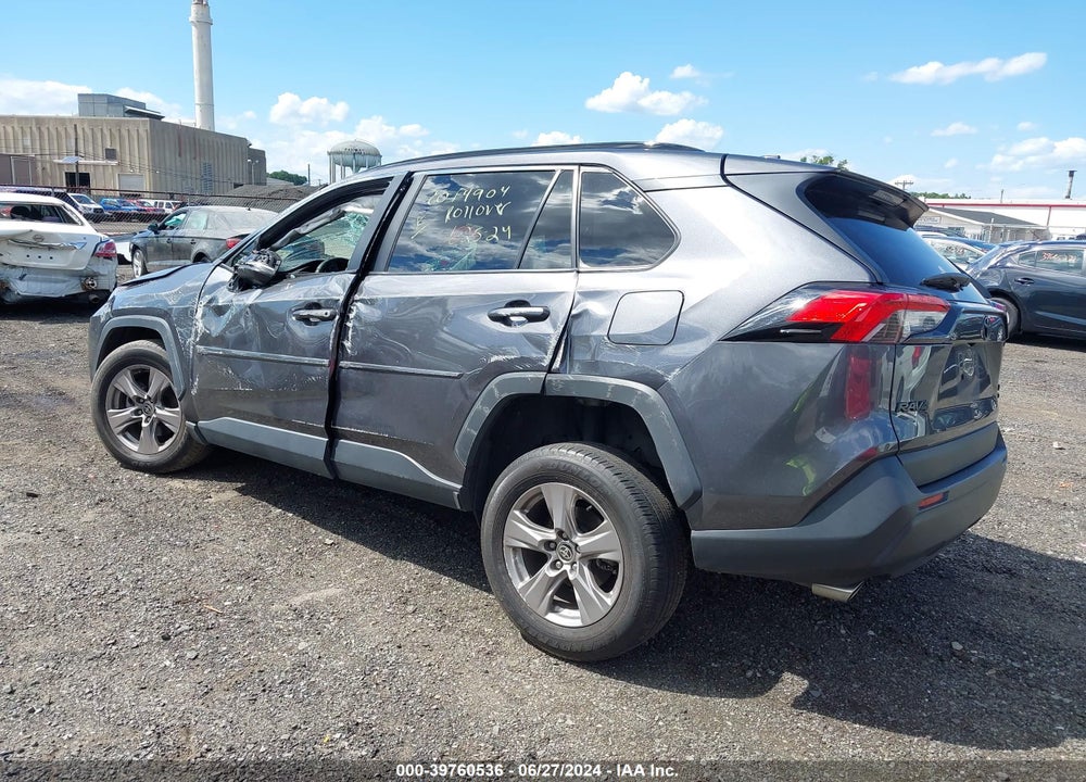 2022 TOYOTA RAV4 XLE VIN: 2T3P1RFV4NC272669