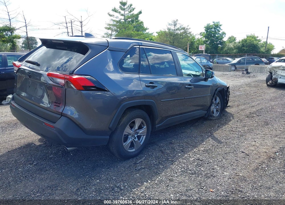 2022 TOYOTA RAV4 XLE VIN: 2T3P1RFV4NC272669