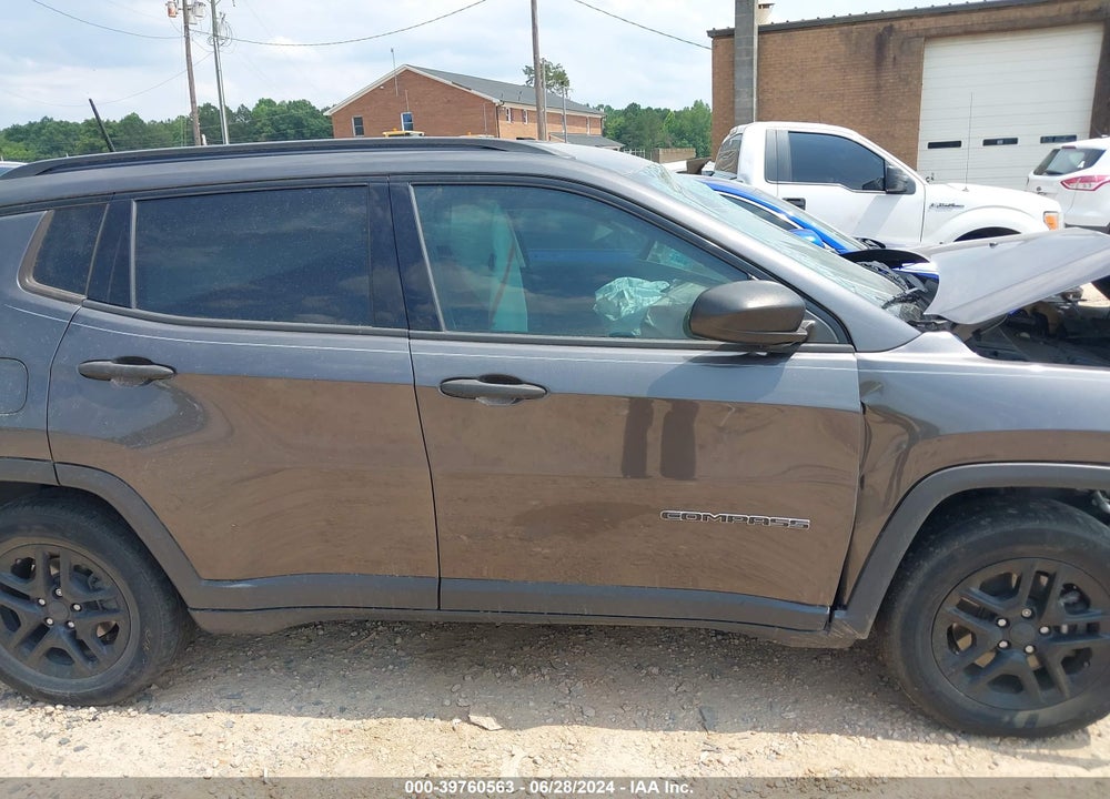 2018 JEEP COMPASS SPORT FWD VIN: 3C4NJCAB2JT471348