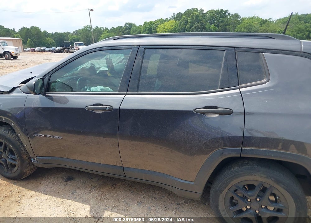 2018 JEEP COMPASS SPORT FWD VIN: 3C4NJCAB2JT471348