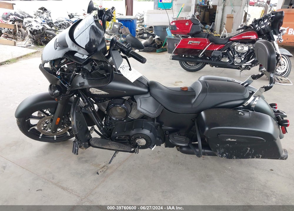 2019 INDIAN MOTORCYCLE CO. CHIEFTAIN DARK HORSE VIN: 56KTCDAA1K3381498