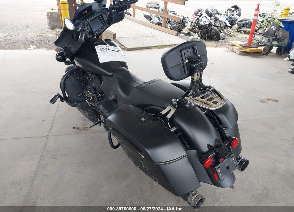 2019 INDIAN MOTORCYCLE CO. CHIEFTAIN DARK HORSE VIN: 56KTCDAA1K3381498