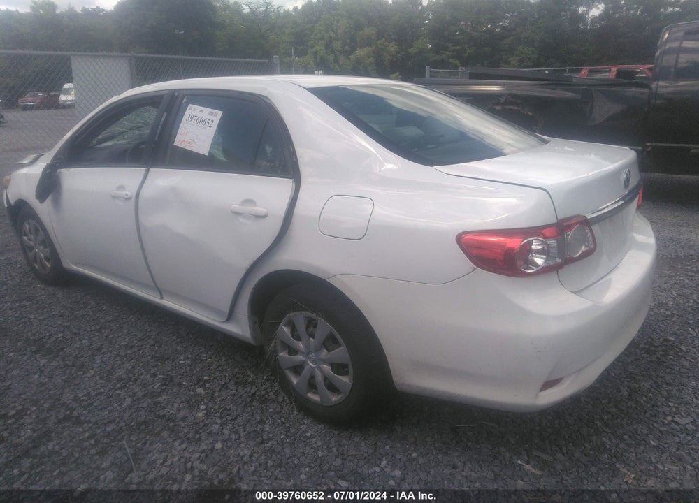 2011 TOYOTA COROLLA LE VIN: JTDBU4EE2BJ102826