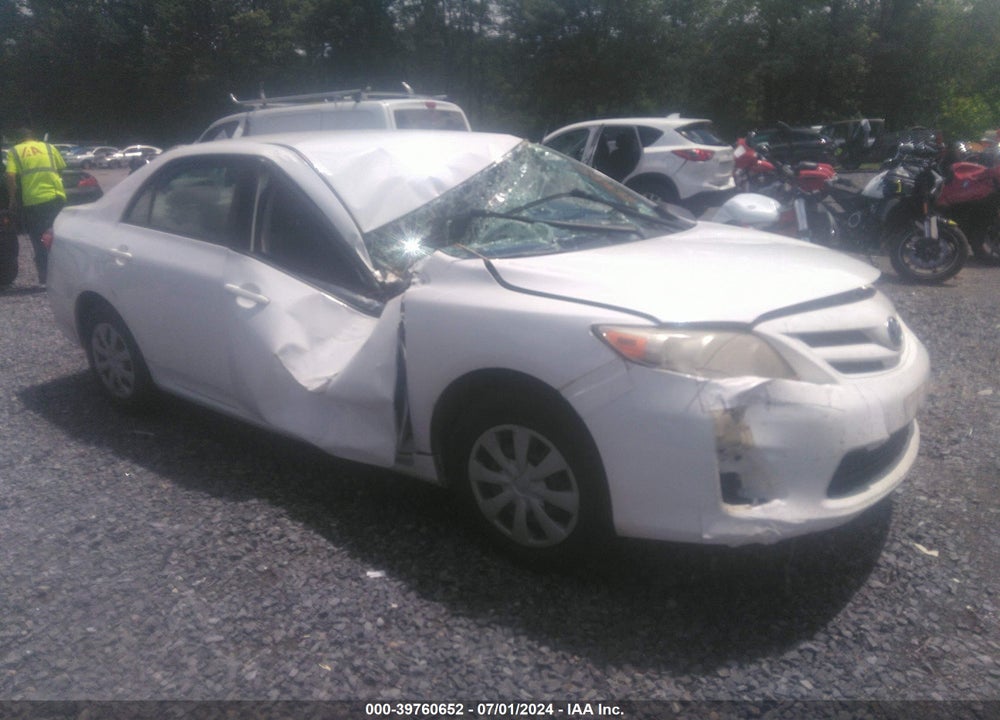 2011 TOYOTA COROLLA LE VIN: JTDBU4EE2BJ102826