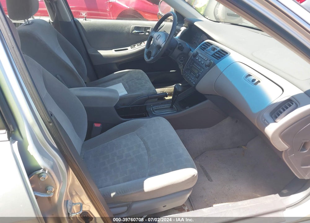 2001 HONDA ACCORD 2.3 EX VIN: 1HGCG56681A102614