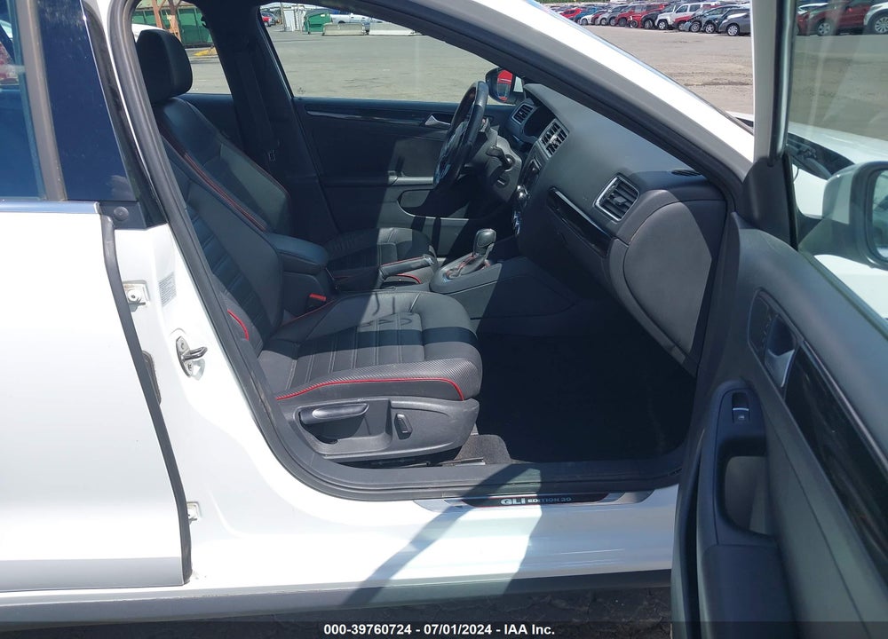 2014 VOLKSWAGEN JETTA GLI EDITION 30 W/NAV VIN: 3VW4T7AJ5EM290116