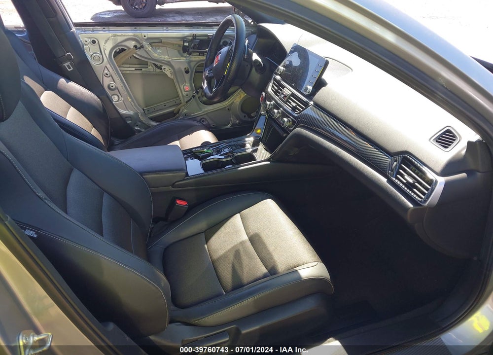 2018 HONDA ACCORD SPORT 2.0T VIN: 1HGCV2F3XJA031281