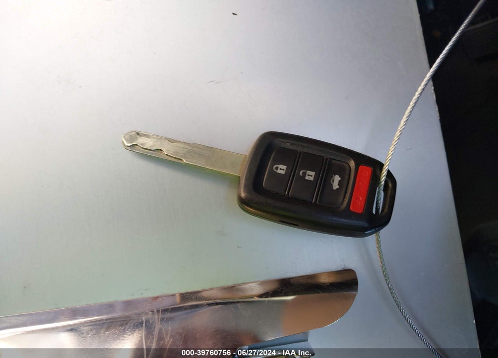 2018 HONDA CIVIC LX VIN: 2HGFC2F5XJH553074