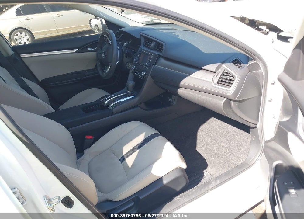 2018 HONDA CIVIC LX VIN: 2HGFC2F5XJH553074