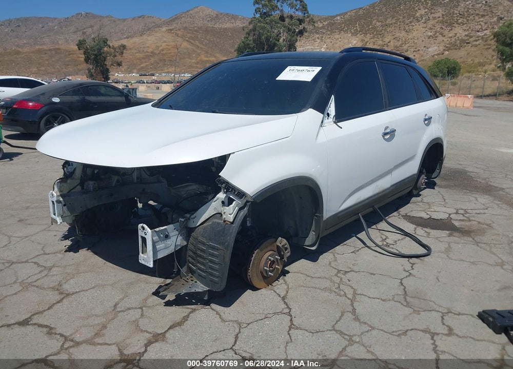 2015 KIA SORENTO LX VIN: 5XYKT4A63FG657999