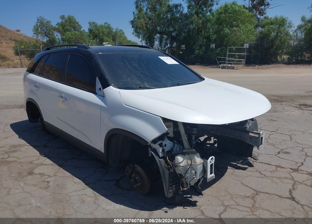 2015 KIA SORENTO LX VIN: 5XYKT4A63FG657999