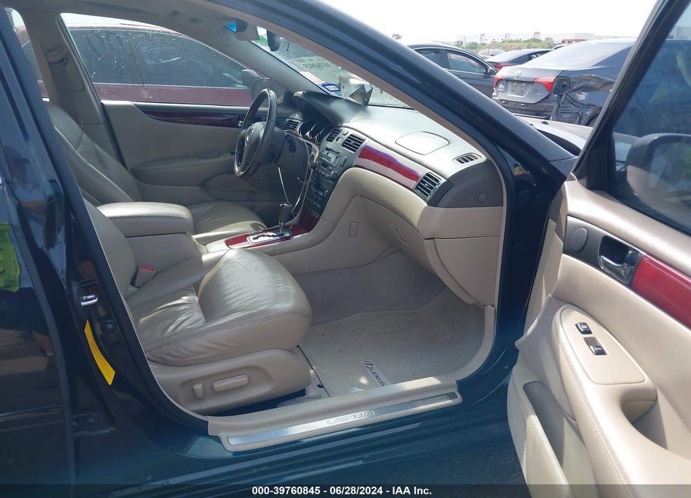 2002 LEXUS ES 300 VIN: JTHBF30G125022728