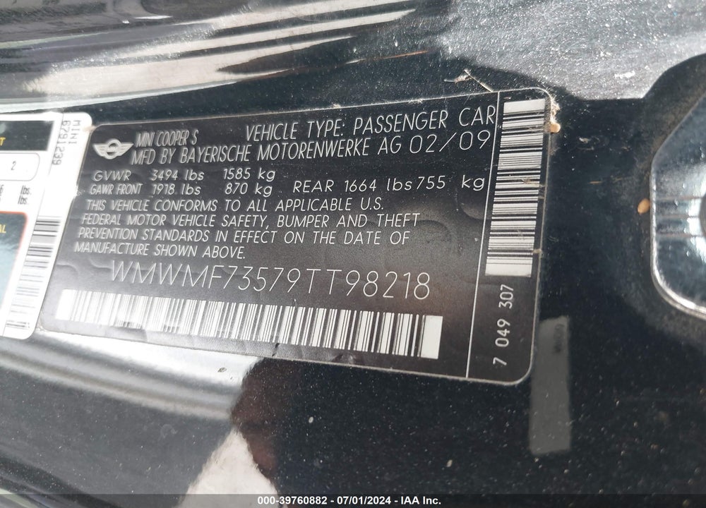 2009 MINI COOPER S VIN: WMWMF73579TT98218