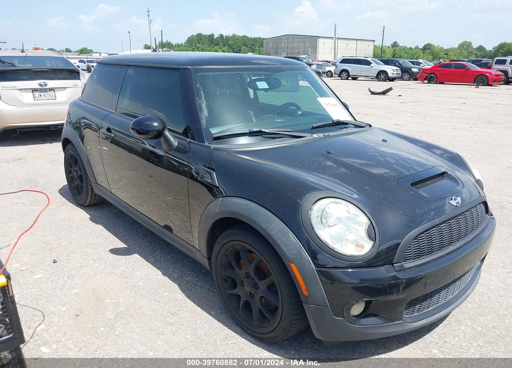 2009 MINI COOPER S VIN: WMWMF73579TT98218