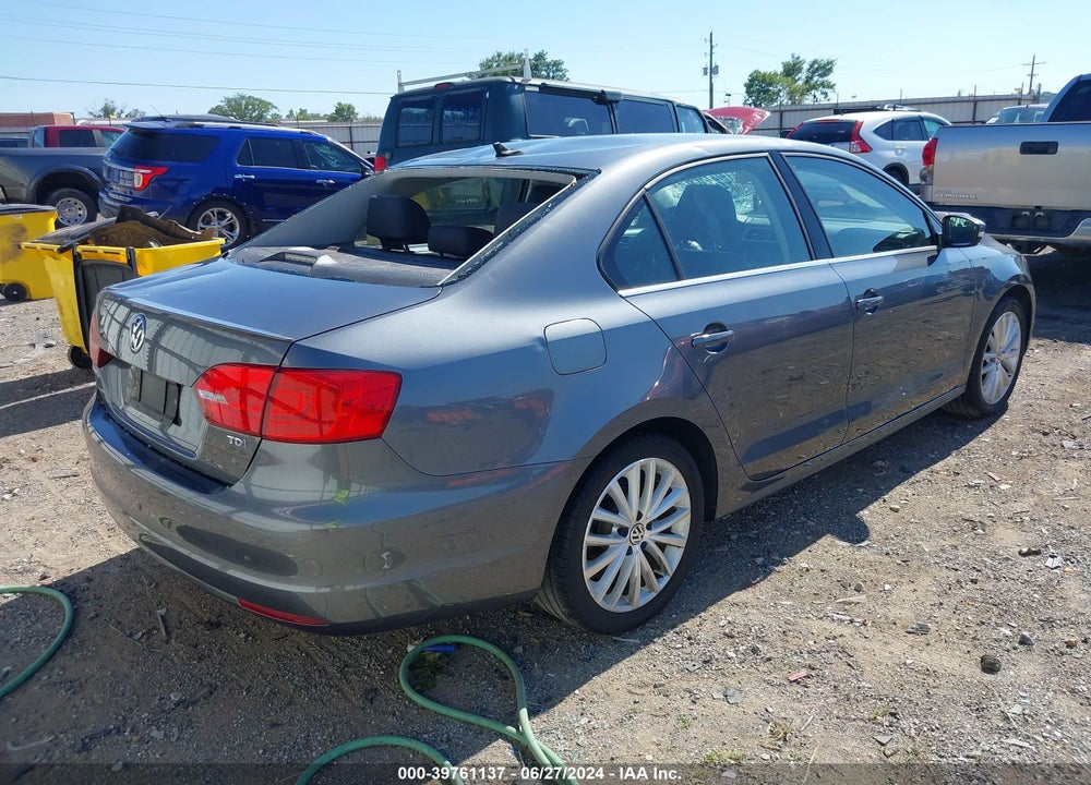 2014 VOLKSWAGEN JETTA 2.0L TDI VIN: 3VWLL7AJ6EM416611