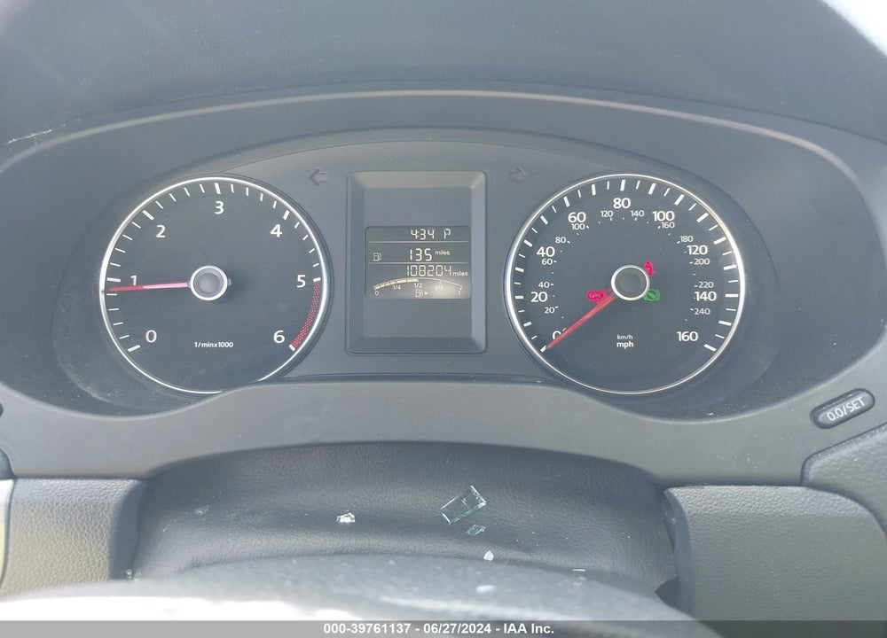 2014 VOLKSWAGEN JETTA 2.0L TDI VIN: 3VWLL7AJ6EM416611