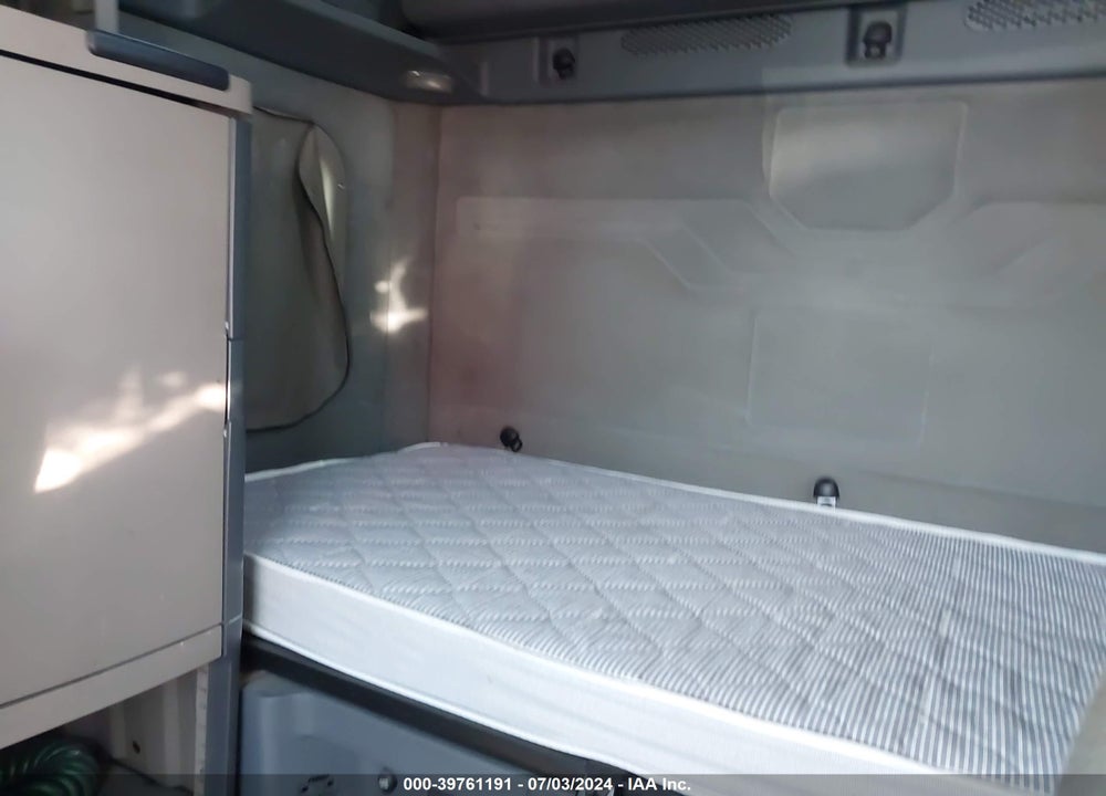 2014 FREIGHTLINER CASCADIA 125 VIN: 3AKJGLD50ESFH2596