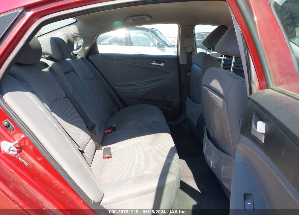 2014 HYUNDAI SONATA GLS VIN: 5NPEB4AC1EH853369