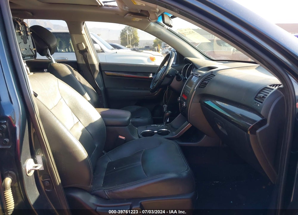 2011 KIA SORENTO EX V6 VIN: 5XYKU4A23BG027744