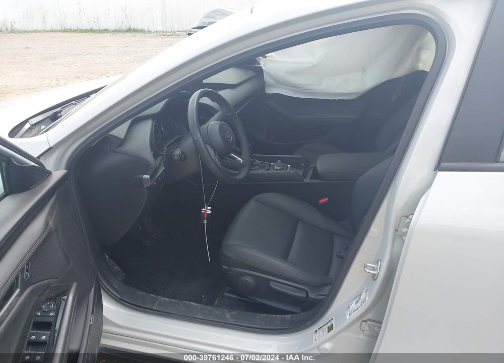 2024 MAZDA 3 2.5 S SELECT SPORT VIN: 3MZBPABM1RM404152