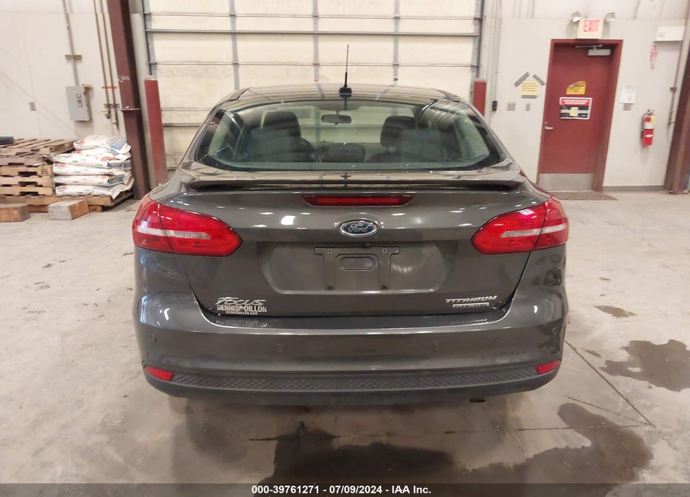 2015 FORD FOCUS TITANIUM VIN: 1FADP3J25FL277965